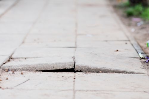 Injuries from Defective Sidewalks in Pennsylvania: Who is Liable?